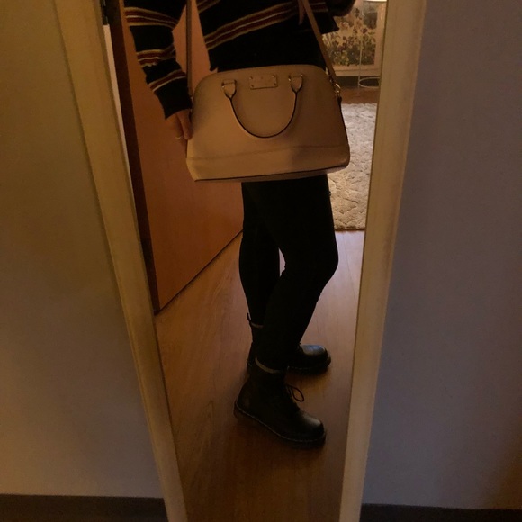 Kate Spade Large Leather Crossbody - Picture 4 of 4